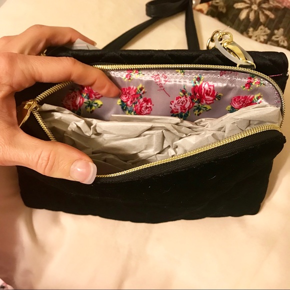 Betsey Johnson Velvet Kitty Cat Velour Crossbody - Picture 6 of 8